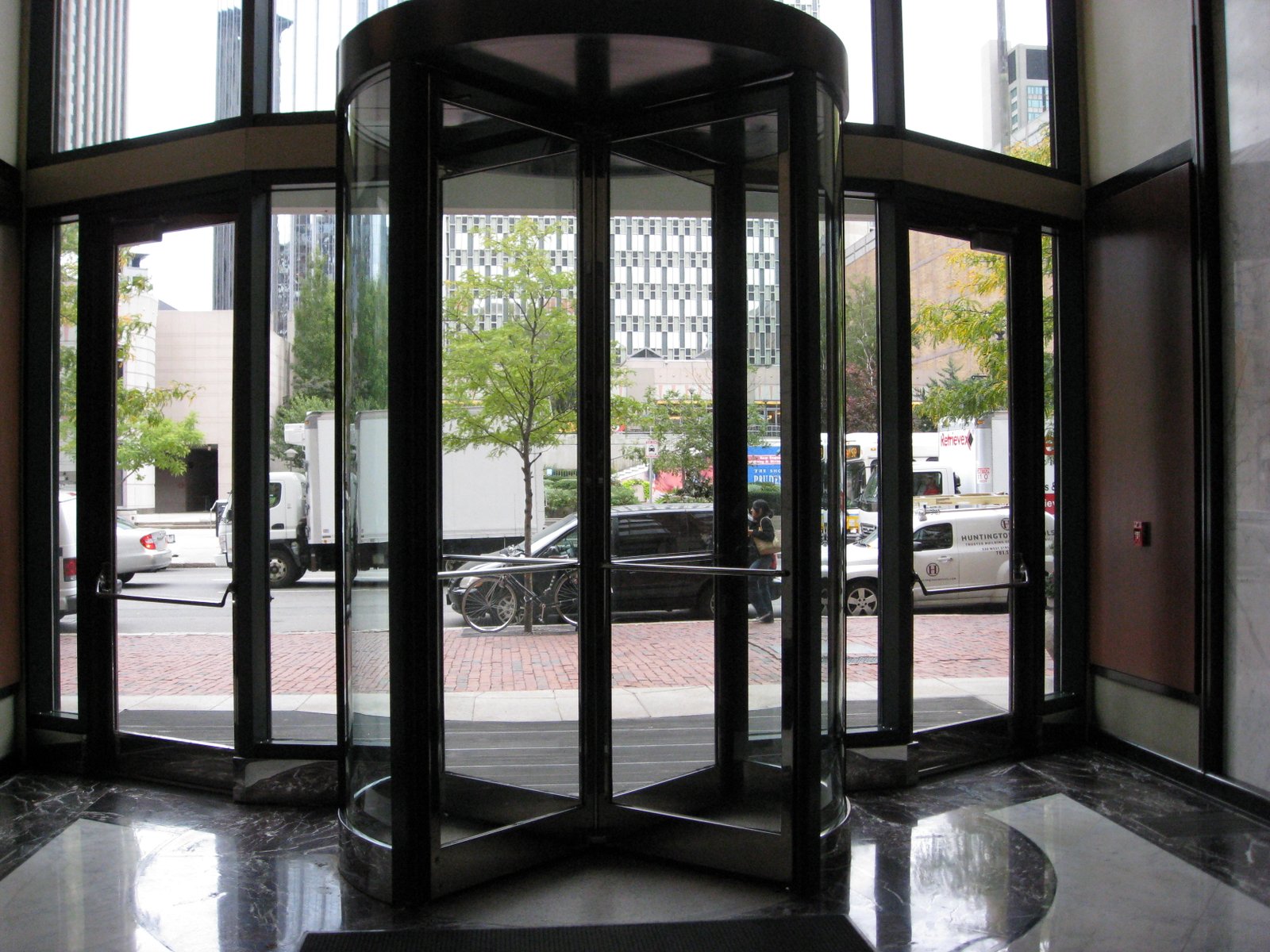 5 Minneapolis Restaurants With Revolving Doors